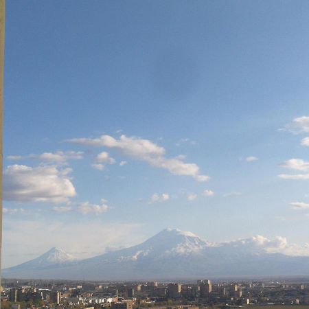 Mountain View Apartment Yerevan Exterior photo